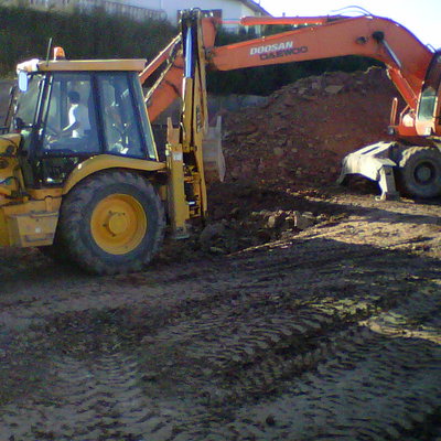 Començament de l'obra i Moviment de terres.