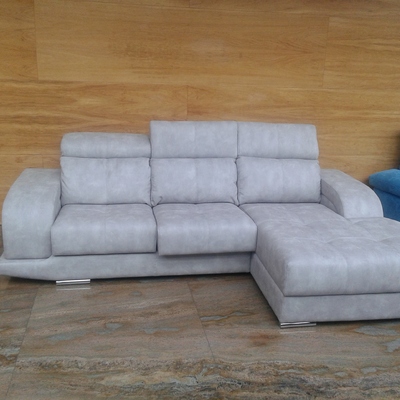 cómodo y confortable sofa