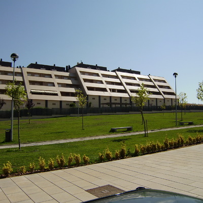 Conjunto de viviendas en Macondo, Cáceres