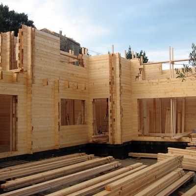 Construcción de casa de madera