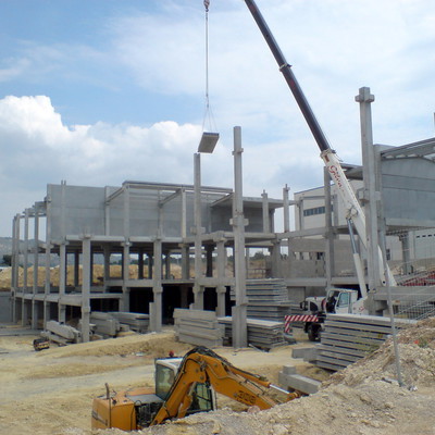 Peritos Arquitectos e ingenieros.