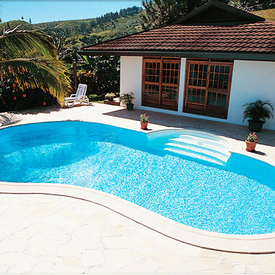 Construcción de Piscina.