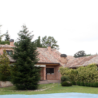 Construccion de vivienda unifamiliar aislada en la sierra de Madrid