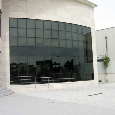 Construcción y entrega de instalaciones de Iberext