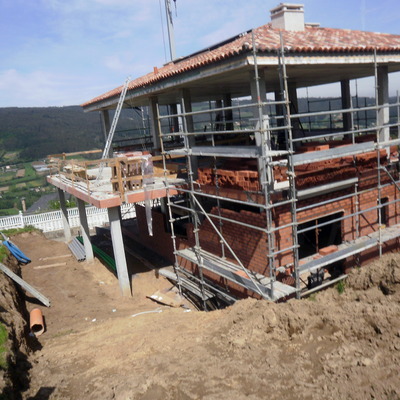 CONSTRUCION DE UNA VIVIENDA UNIFAMILIAR EN CARRAL