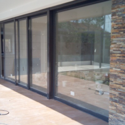Corredera elevable de grandes dimensiones