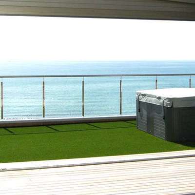 CORTINA DE CRISTAL CON BARANDA