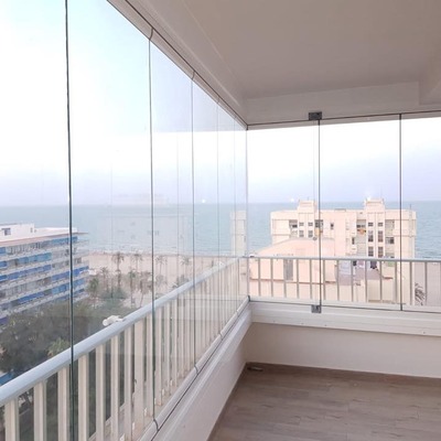 CORTINA DE CRISTAL ESQUINA