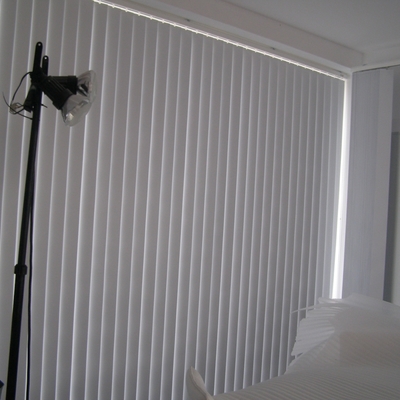 CORTINA TECNICA DE LAMAS VERTICALES