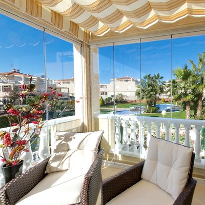 Cortina vidrio corredera-batiente