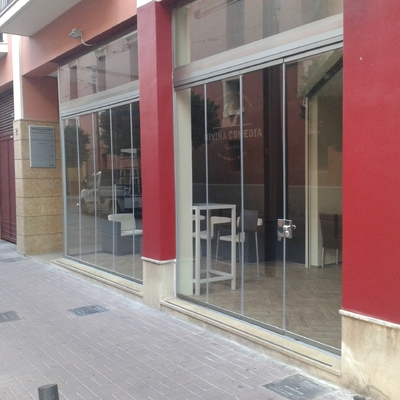 Cortinas de cristal en restaurante