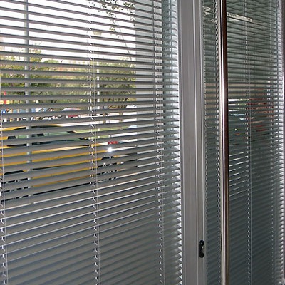 Cortinas Venecianas de Aluminio y Madera