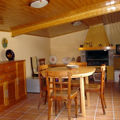 Costrucción de falso techo de madera y Chimenea