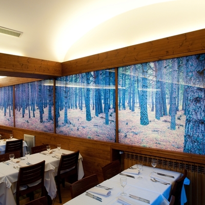 Cristal con vinilo en restaurante