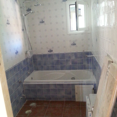 Cuarto de baño con hidromasaje