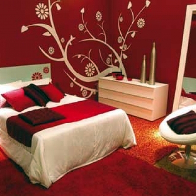 Cuarto pintado en rojo