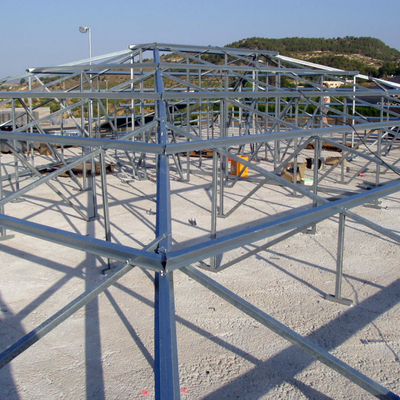 CUBIERTA CON ESTRUCTURA METÁLICA LIGERA
