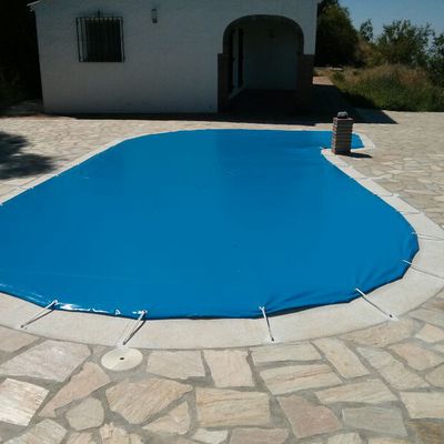 Cubierta mantenimento piscina