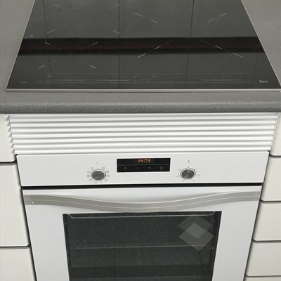 Placa de inducción y horno.