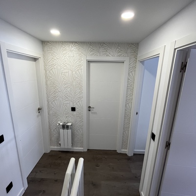 PINTURA Y INSTALACIÓN DE PAPEL PINTADO