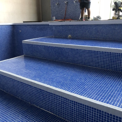 Bordillo en blanco para evitar golpes