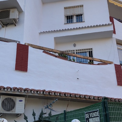 Rehabilitación de fachada en Torremolinos con plataforma autopropulsada