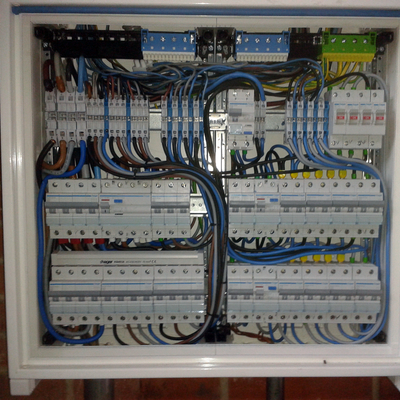 Detalle de cableado cuadro nave