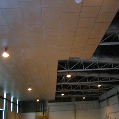 Detalle de montaje de Falso techo de panel de aluminio 1,20 x 1,20