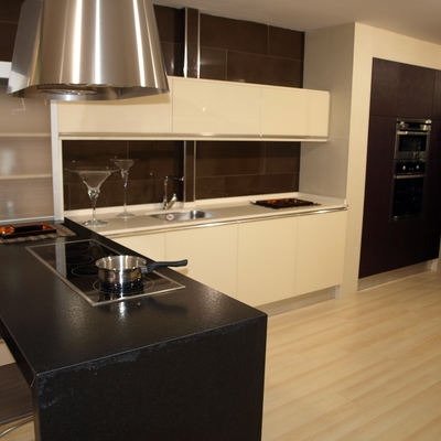 detalle encimera silestone piedra envejecida