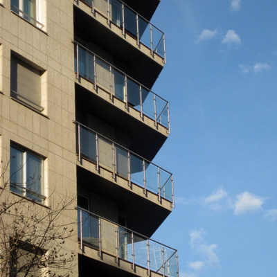 Detalle esquina edificio Urbieta2, San Sebastián