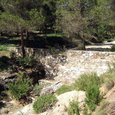 Dique en sierra Arana