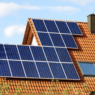 Paneles solares en su vivienda
