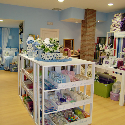 Distintas secciones en cada tienda