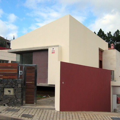 DOS VIVIENDAS UNIFAMILIARES PARA LA FAMILIA ESQUIVEL