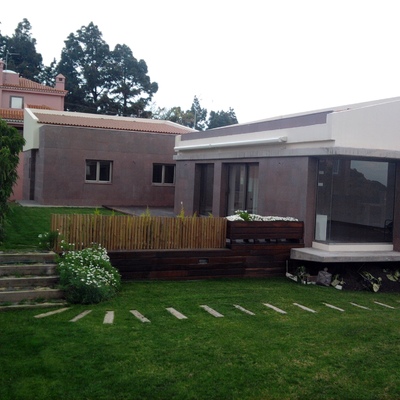 DOS VIVIENDAS UNIFAMILIARES PARA LA FAMILIA ESQUIVEL