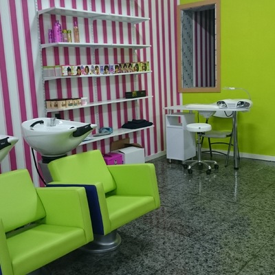 LIMPIEZA Y DESINFECCCIÓN DE PELUQEURIA