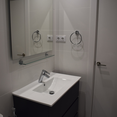 Mueble de baño lacado