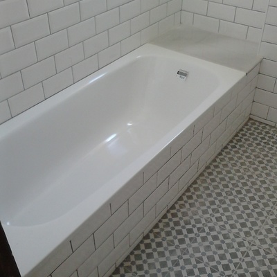 Bañera.  Marca roca. MD Contessa