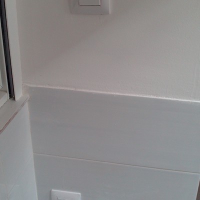 Acabado alicatado y grifería