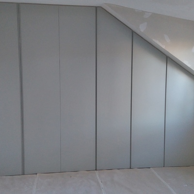 Armario abuhardillado