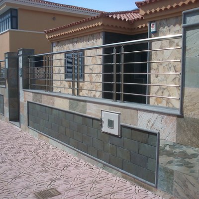 vallado en aluminio imitación acero inox