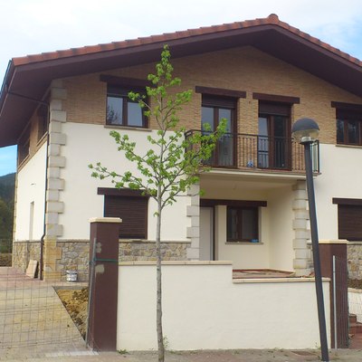 Fachada Principal -  Vivienda unifamiliar Ermua - 