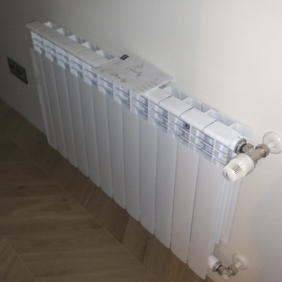 radiador con llave termostatica