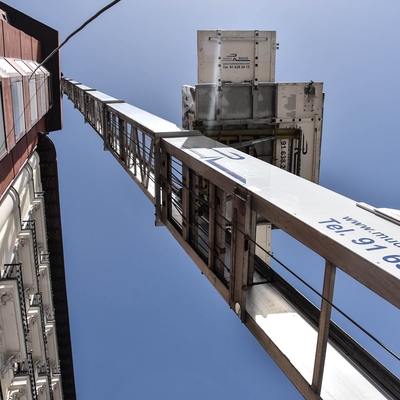 Elevador por fachada. Servicio a todo Madrid