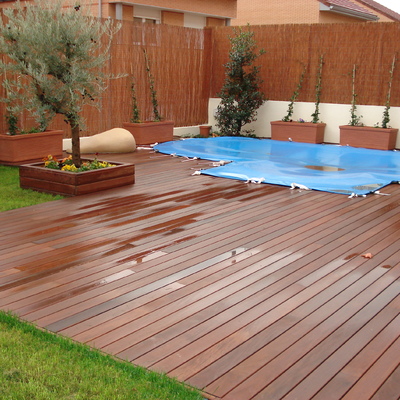 Tarima exterior piscina