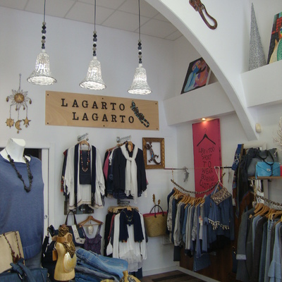 Tienda de ropa y complementos en C/. Santo Tomás (Benicasim)