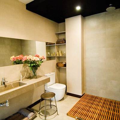 Baño para centro de yoga en Sevilla