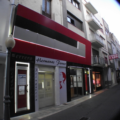 FACHADAS COMERCIALES