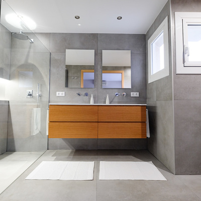 Baño completo en Fontpineda (Barcelona)