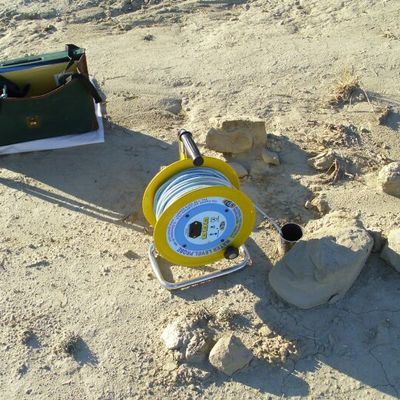 Medida de nivel freático en sondeo profundo